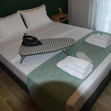 Luxury * Serres