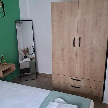 Luxury Serres