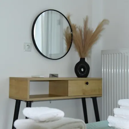Luxury Apartment *