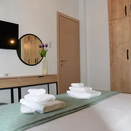 Luxury * Serres