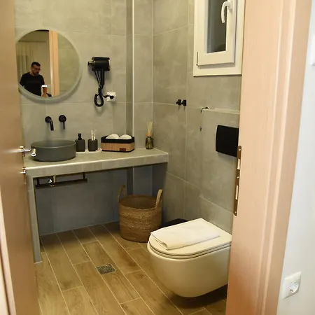 Luxury Apartment *